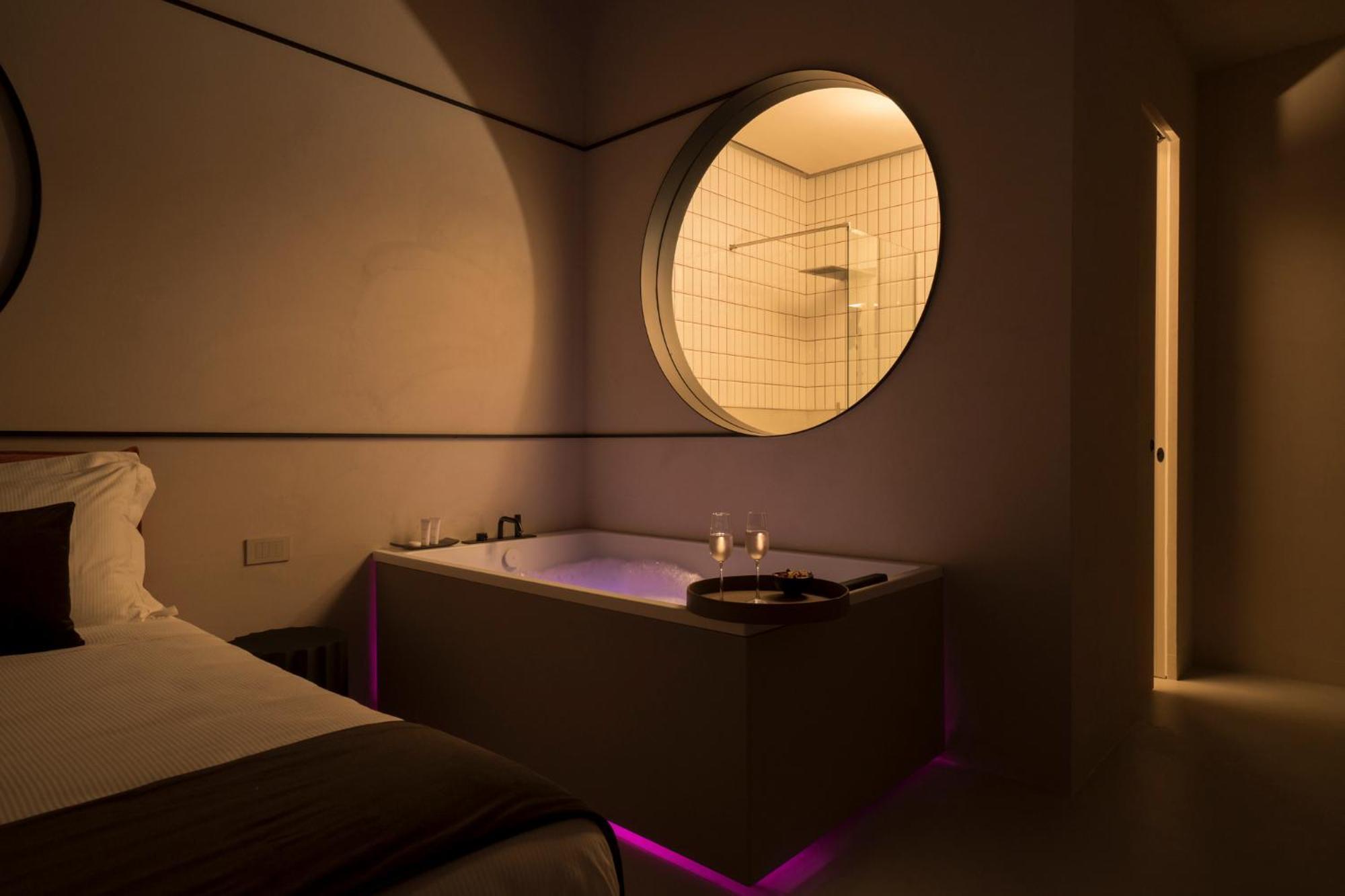 Demetra Luxury Suites Napoli Ngoại thất bức ảnh
